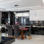 Nina\'S Luxury Apartments